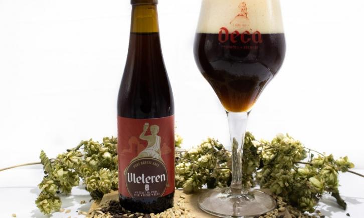 Vleteren 8º Bruin bier flesje en glas Vleteren 8º Bruin bier flesje en glas